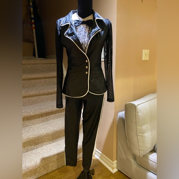 Competitive dance costumes. Various prices and sizes. Please message for info - Picture 3 of 11